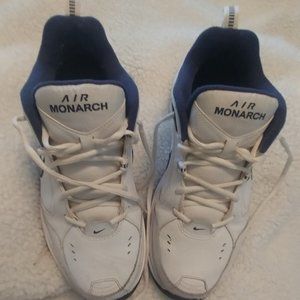 Men's Nike Air Monarch IV Training White Sneaker